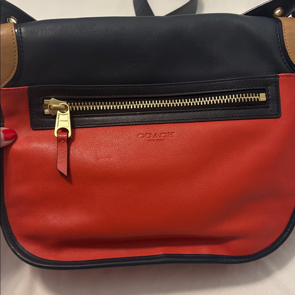 VTG Coach Patricia Legacy crossbody blue, orange & tan leather w/tassel turnlock - Picture 3 of 16